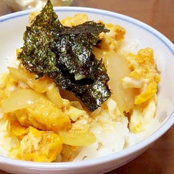 ゴマ入り卵丼